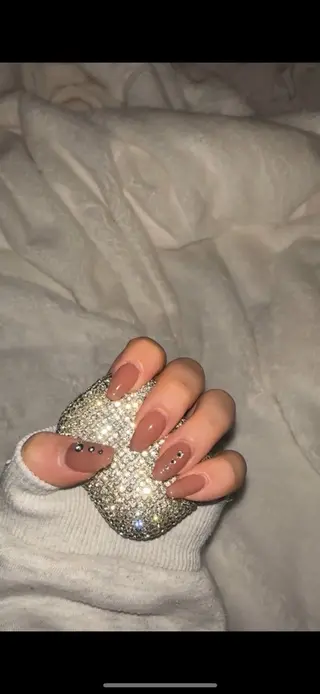 ロング イレジスティブル ネイルズのネイルデザイン