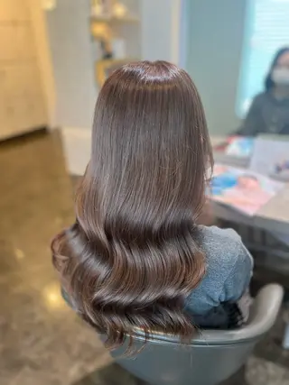 カラー 塩見 千晶のヘアスタイル