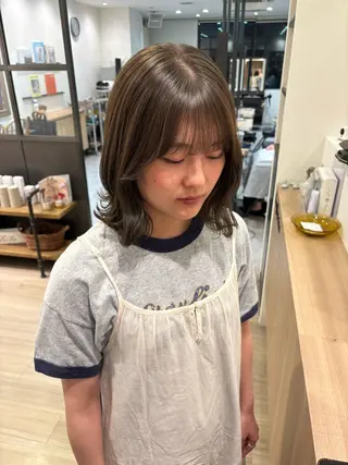 ミディアム モテ髪‎🫧赤み消し カラー表参道きょうこのヘアスタイル