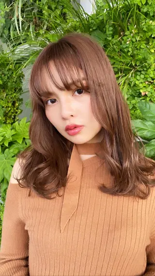 ミディアム ARMONY秋山輝也 コテ巻き風パーマ特化のヘアスタイル