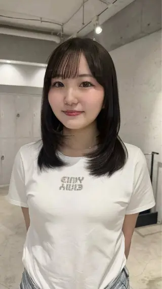 ミディアム カラー あんな🦋レイヤー カット/透明感カラーのヘアスタイル