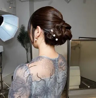 ミディアム カラー ヘアアレンジ KANAMI 🌏のヘアスタイル