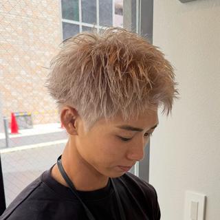 カラー パーマ メンズ 角田 凌のヘアスタイル