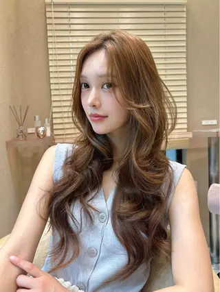 ロング カラー ヘアアレンジ 🤎小顔レイヤー /ベージュ🤎友香のヘアスタイル