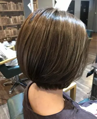 カラー 小川 優のヘアスタイル