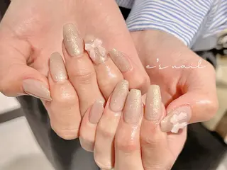 ネイル e’s nail Lumièreのネイルデザイン