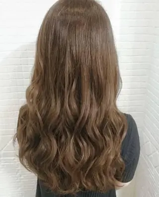 ロング カラー 大阪レミーエクステ チビ編み込みのヘアスタイル