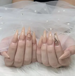 ネイル Mimi Nail_Royalのネイルデザイン