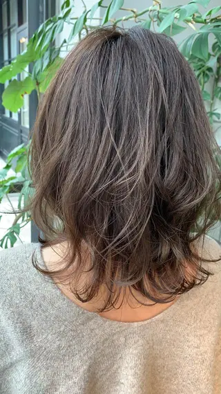 ミディアム 松本 夏海のヘアスタイル