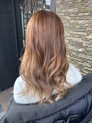 ロング 鈴木 彩女のヘアスタイル