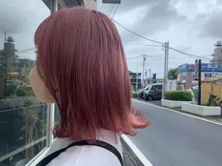 ミディアム カラー ギャルソン オブヘアーのヘアスタイル