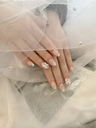 ネイル sara : salon ELVIのネイルデザイン