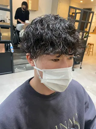 パーマ メンズ 似合う髪型見つけます AYAKAのヘアスタイル