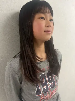 ミディアム anon Loemのヘアスタイル