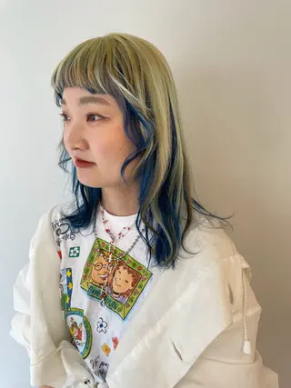 カラー レナ/レイヤーカット /艶感カラーのヘアスタイル