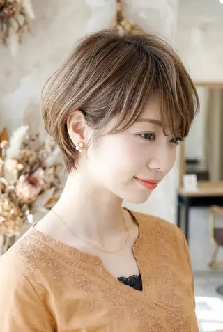 ショート カラー イズ ミのヘアスタイル