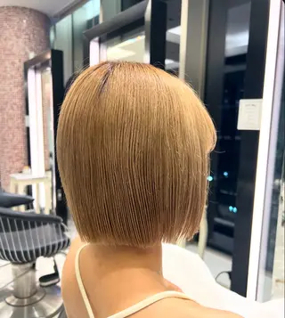 ショート コテ巻きパーマ💙 シノヤユイのヘアスタイル