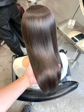 セミロング カラー ムラの出ない艶カラー レイヤーカット千葉のヘアスタイル