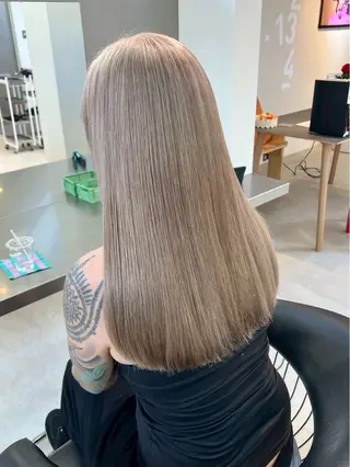 ロング MAHIRO LUCKTOKYOのヘアスタイル