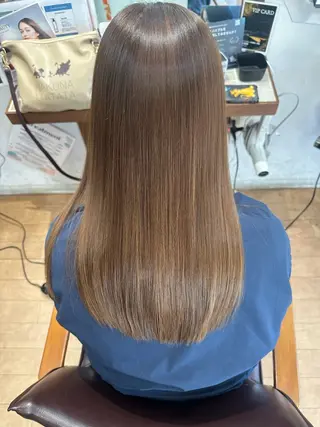 セミロング カラー 艶髪クリエイター🪽 秋田 聖也のヘアスタイル