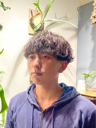 ショート 岡本 蓮太のヘアスタイル