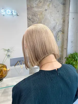 ショート 🫧ハイトーンカラー / RINA🩵のヘアスタイル