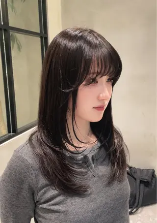 ロング 神戸レイヤーカット 顔周り／骨格診断のヘアスタイル