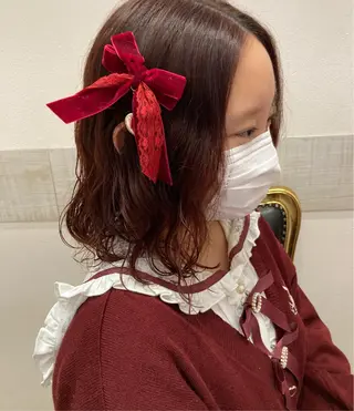 ミディアム パーマ 佐藤 睦月のヘアスタイル