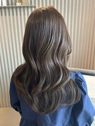 カラー 『23°』筑間 穂乃花のヘアスタイル
