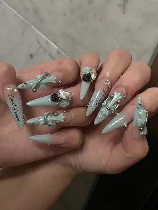 ネイル すず/ Betty Nailのネイルデザイン