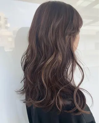 ロング カラー 陽 愛のヘアスタイル