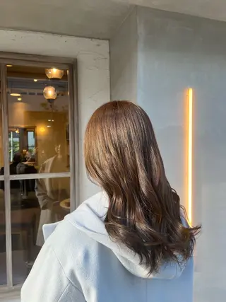 セミロング カラー ひがし はるなのヘアスタイル