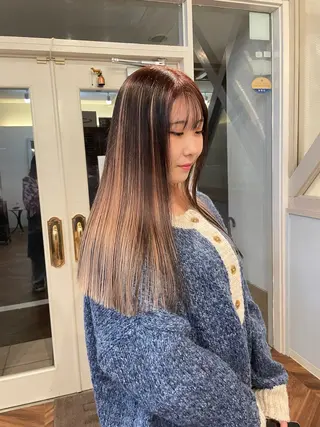 ロング moe🥣ﾚｲﾔｰ ｶｯﾄ/透明感ｶﾗｰのヘアスタイル