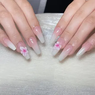ネイル LUMINA NAYAのネイルデザイン
