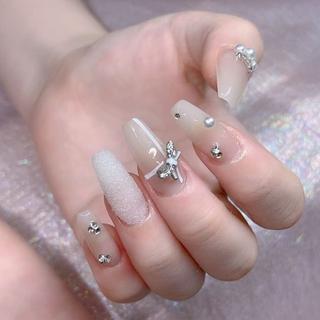 ネイル Queens テイのネイルデザイン