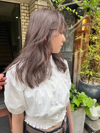 ロング カラー パーマ 顔周りレイヤーカット ブリーチminamiのヘアスタイル