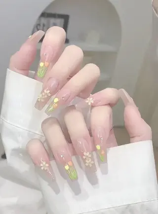 ネイル Hina ネイルサロンのネイルデザイン