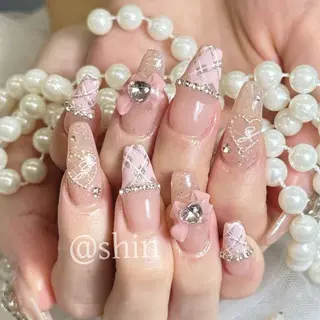 ネイル Queens テイのネイルデザイン
