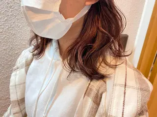 ミディアム カラー ヘアアレンジ ネイル マツエク・マツパ 夜23時まで予約🉑 reverieあきらのヘアスタイル