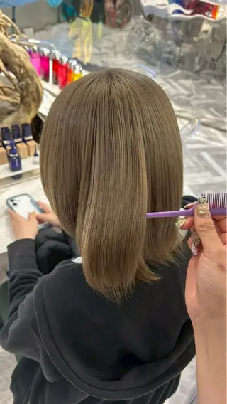 ショート カラー himari💜 酸性ストレートのヘアスタイル