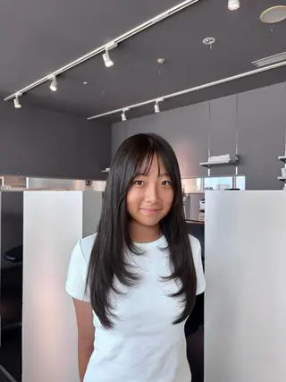 ロング 橋本 璃子のヘアスタイル
