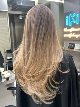 ロング Kotomi 🇺🇸💋のヘアスタイル