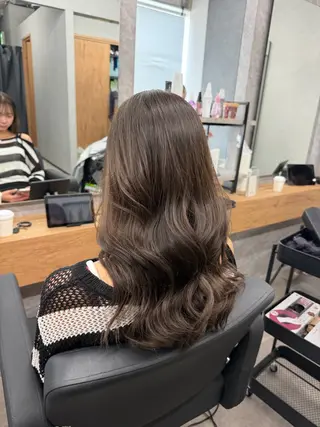 ロング 中山 絵夢のヘアスタイル