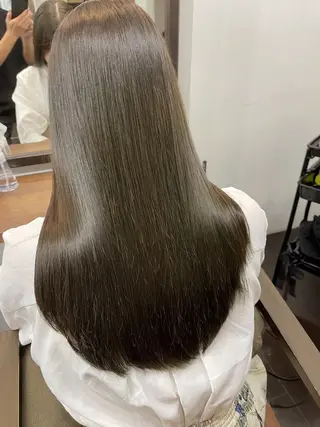 ロング カラー newibelsia 名駅のヘアスタイル