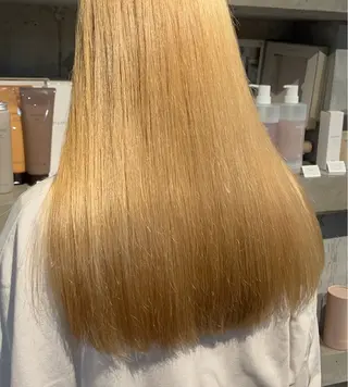 ロング momo /鍛冶屋町のヘアスタイル