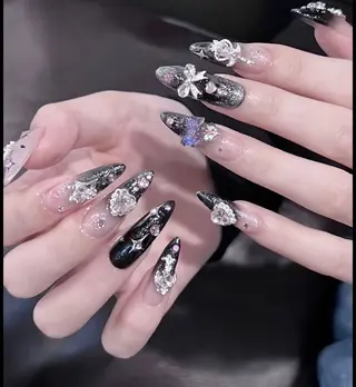 ネイル Genie Mika Nailsのネイルデザイン