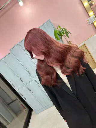 ロング カラー ブリーチ特化🌈 MANATOのヘアスタイル