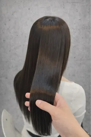 ロング カラー takagi nayuのヘアスタイル