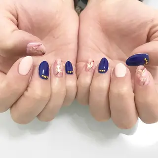 ネイル 板垣 綾乃のネイルデザイン