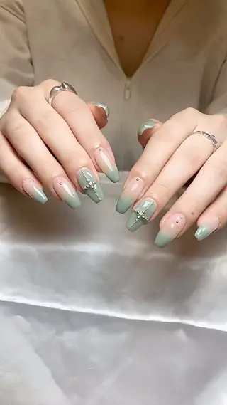 ネイル コン ネイルのネイルデザイン